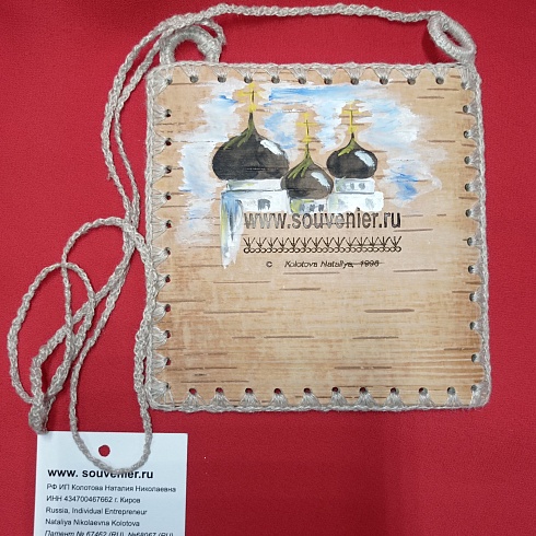 Изделия из бересты для украшения интерьера: оберег «Ключ» Вес: 200 г, длина*ширина = 110*110 мм. Материал/ Инструмент: береста, льняные нити, темпера/ крючок, роспись. Ручная работа с использованием техники вязания крючком. Цвет: светло-жёлтый.