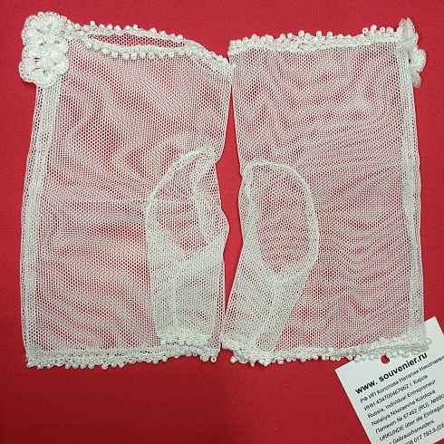 Свадебные аксессуары для невесты: перчатки «Бисерная змейка» с открытыми пальчиками. Вес: 100 г, длина*ширина = 130*80 мм. Материал/ Инструмент: шёлковые нити, бисер/ крючок. Ручная работа с использованием техники вязания крючком. Цвет: белый.